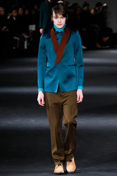 Look 7